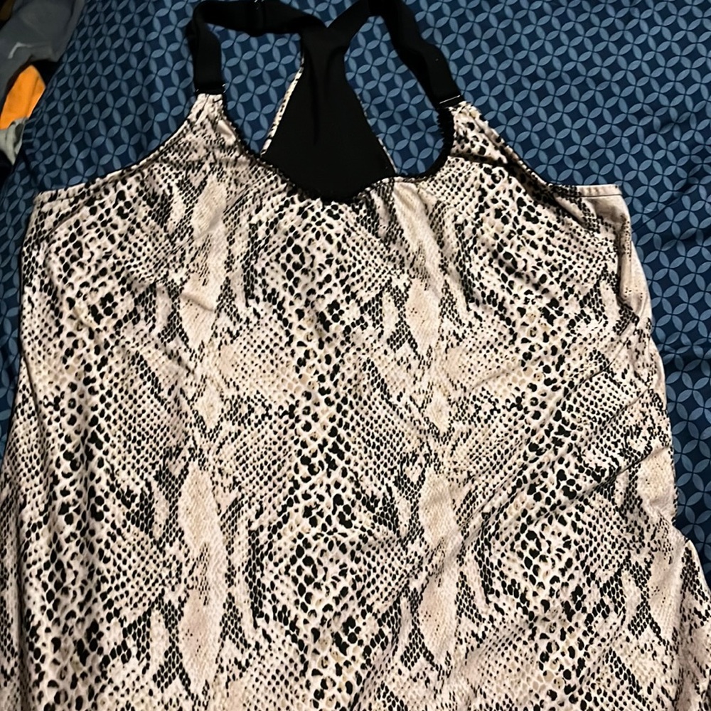 Pink and black medium nightgown